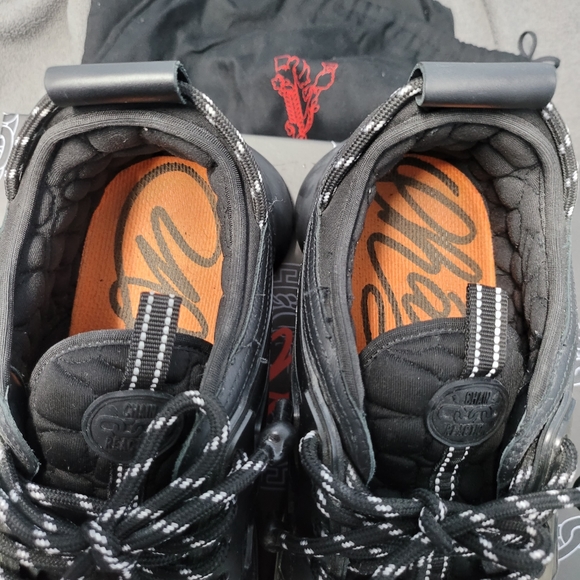 VERSACE CHAIN REACTION SNEAKERS - Picture 10 of 12